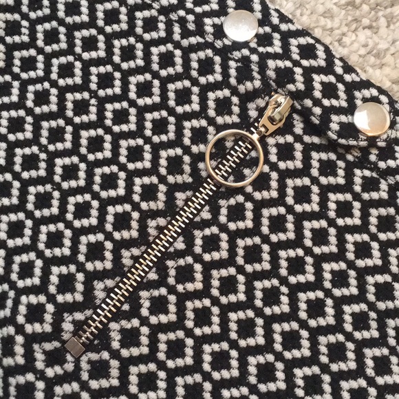 Topshop Half Zip Patterned Black White Min… - Picture 5 of 8